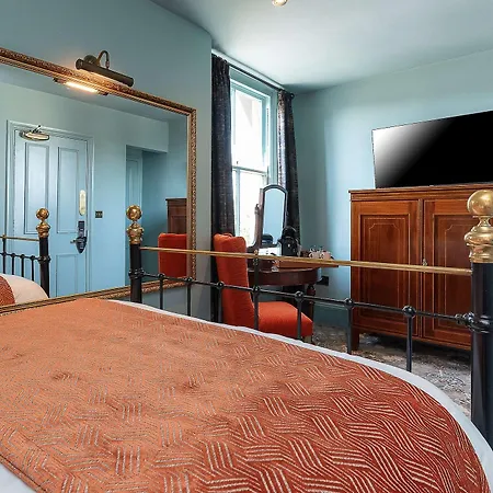 Clementines Town House Hotel, Bw Premier Collection