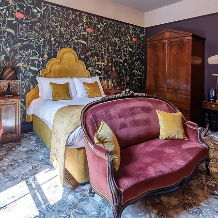Hotel Clementines Town House Hotel, Bw Premier Collection 4*