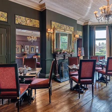 Hotel Clementines Town House Hotel, Bw Premier Collection 4*